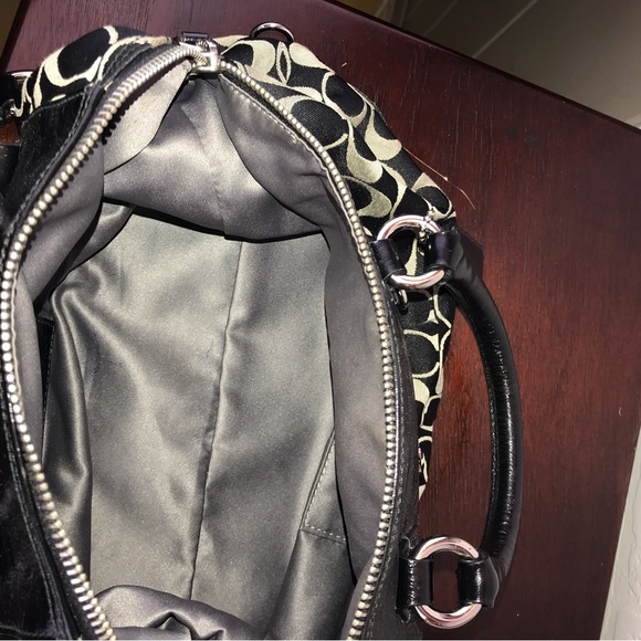 Coach - Picture 4 of 6